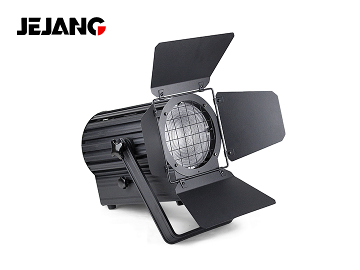 200W Zoom LED Fresnel light(200W,CRI>92 )