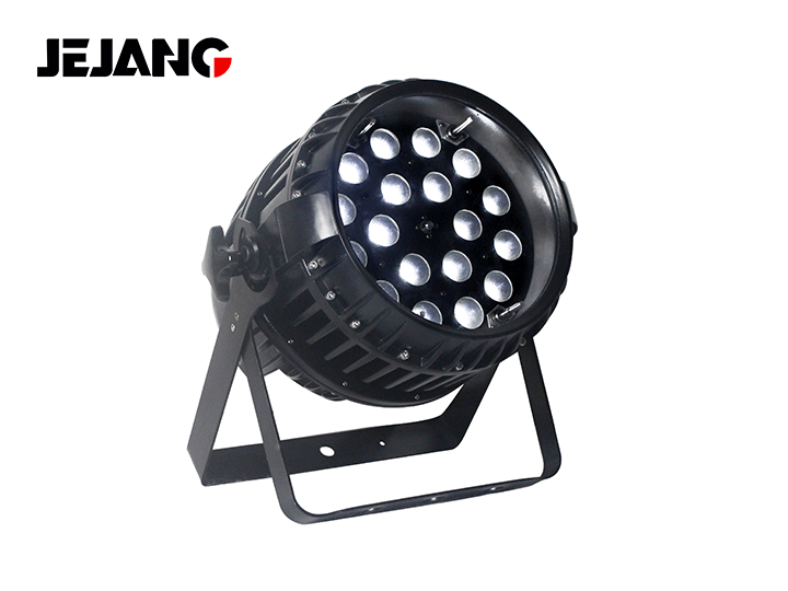 IP65 18PCs*10W zoom par light